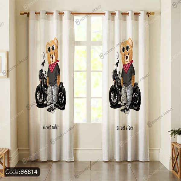 پرده طرح تدی کد 6814 با تصویر عروسک تدی تکیه داده بر موتورسیکلت و نوشته Street Rider